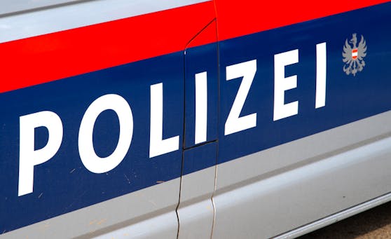 Der Mann wurde von der Polizei wegen überhöhter Geschwindigkeit angehalten. (Symbolbild).