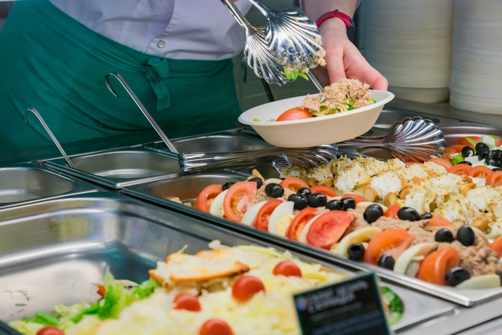 Laut der FPÖ droht einigen Buffetbetreibern an Schulen das Aus.