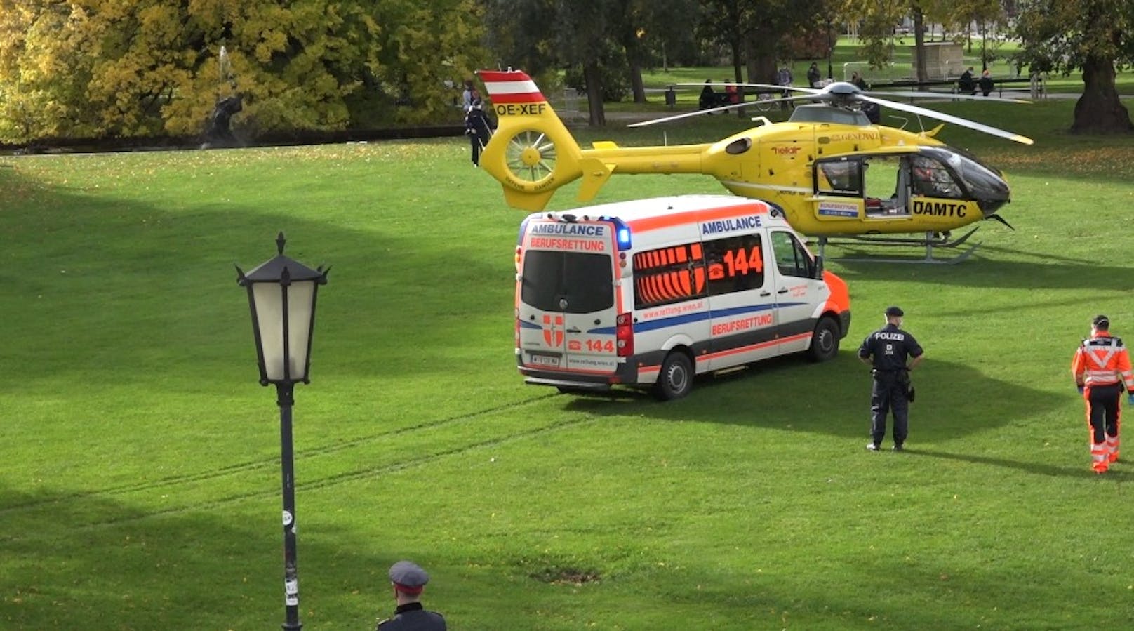 Auch ein C9-Hubschrauber wurde angefordert, dieser landete im Burggarten.