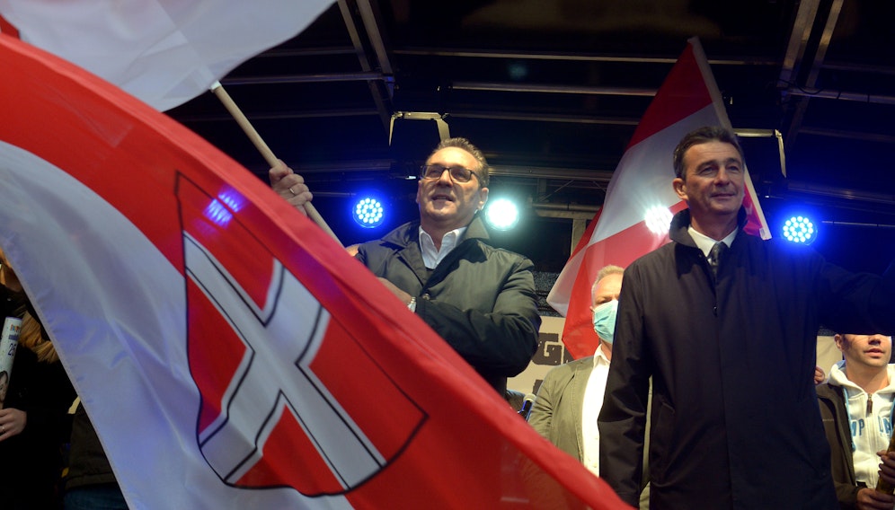HC Strache und Karl Baron (rechts)