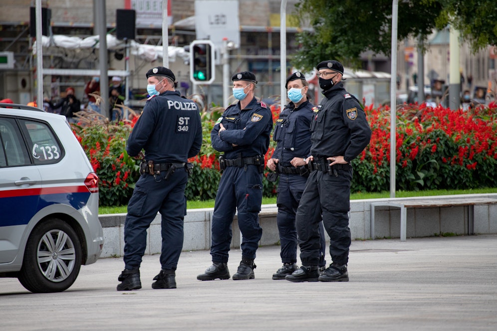 Der Polizei gelang es, den mutmaßlichen Schützen festzumehmen. Symbolbild. 