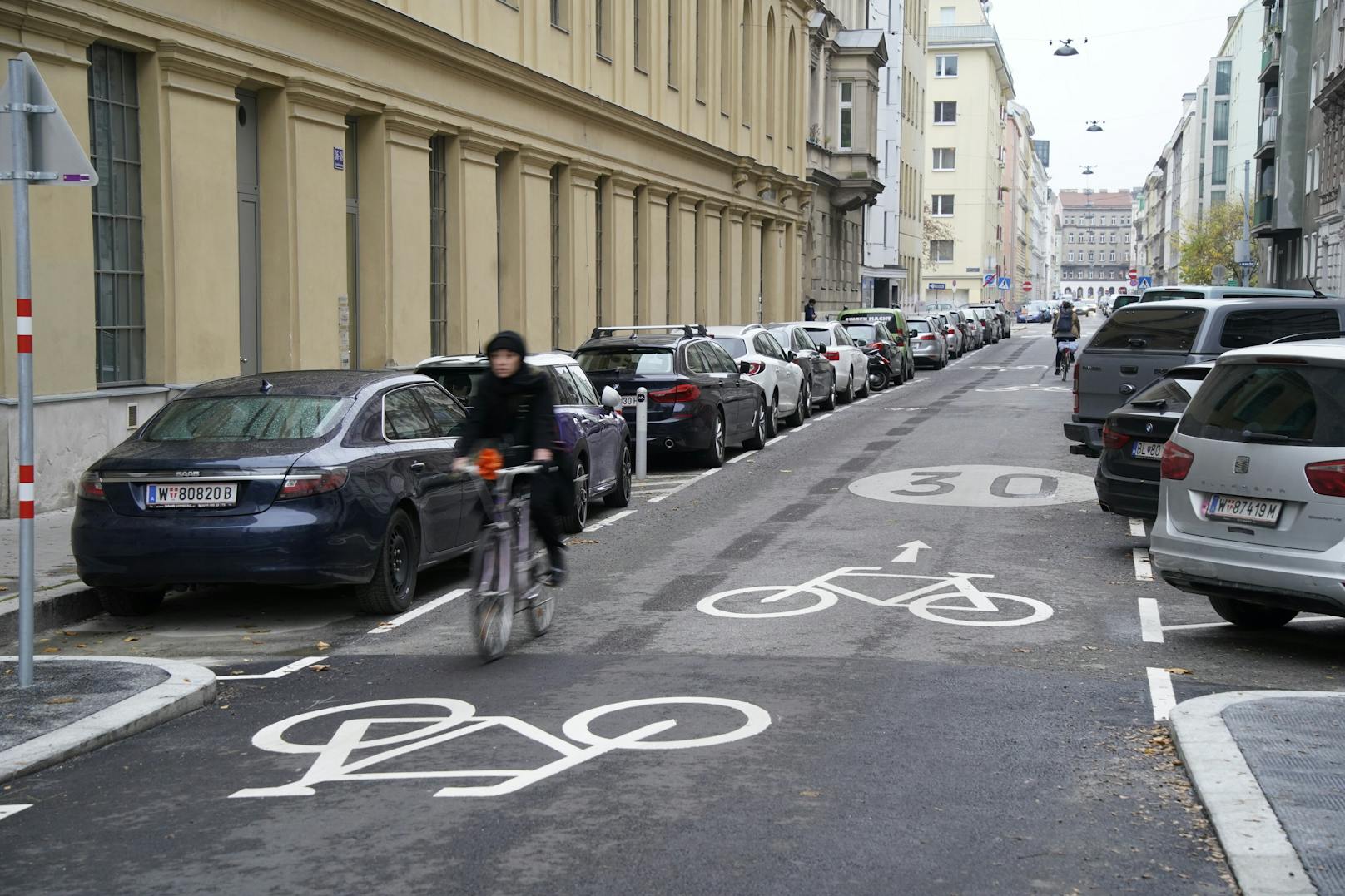 In der Scherzergasse / Castellezgasse wurde nun die erste Fahrradstraße in Wien-Leopoldstadt eröffnet.