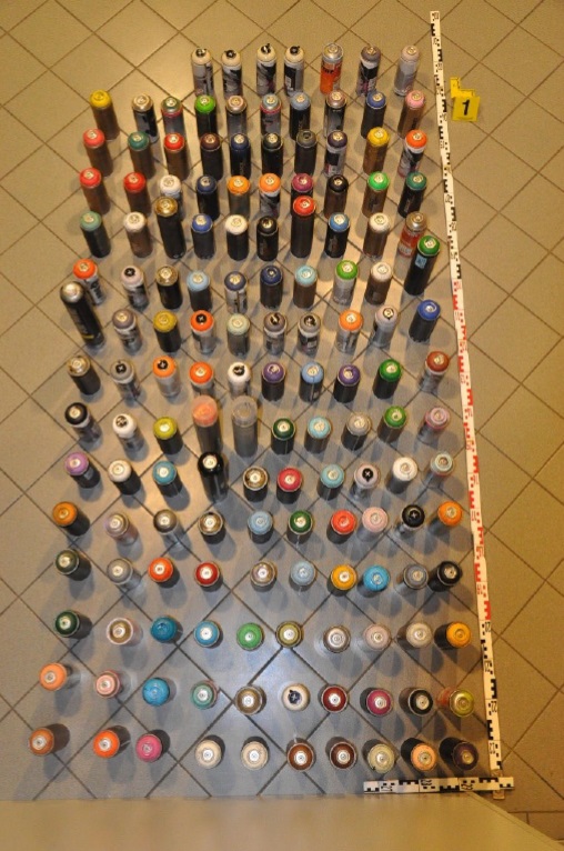 151 Spray-Dosen wurden sichergestellt.