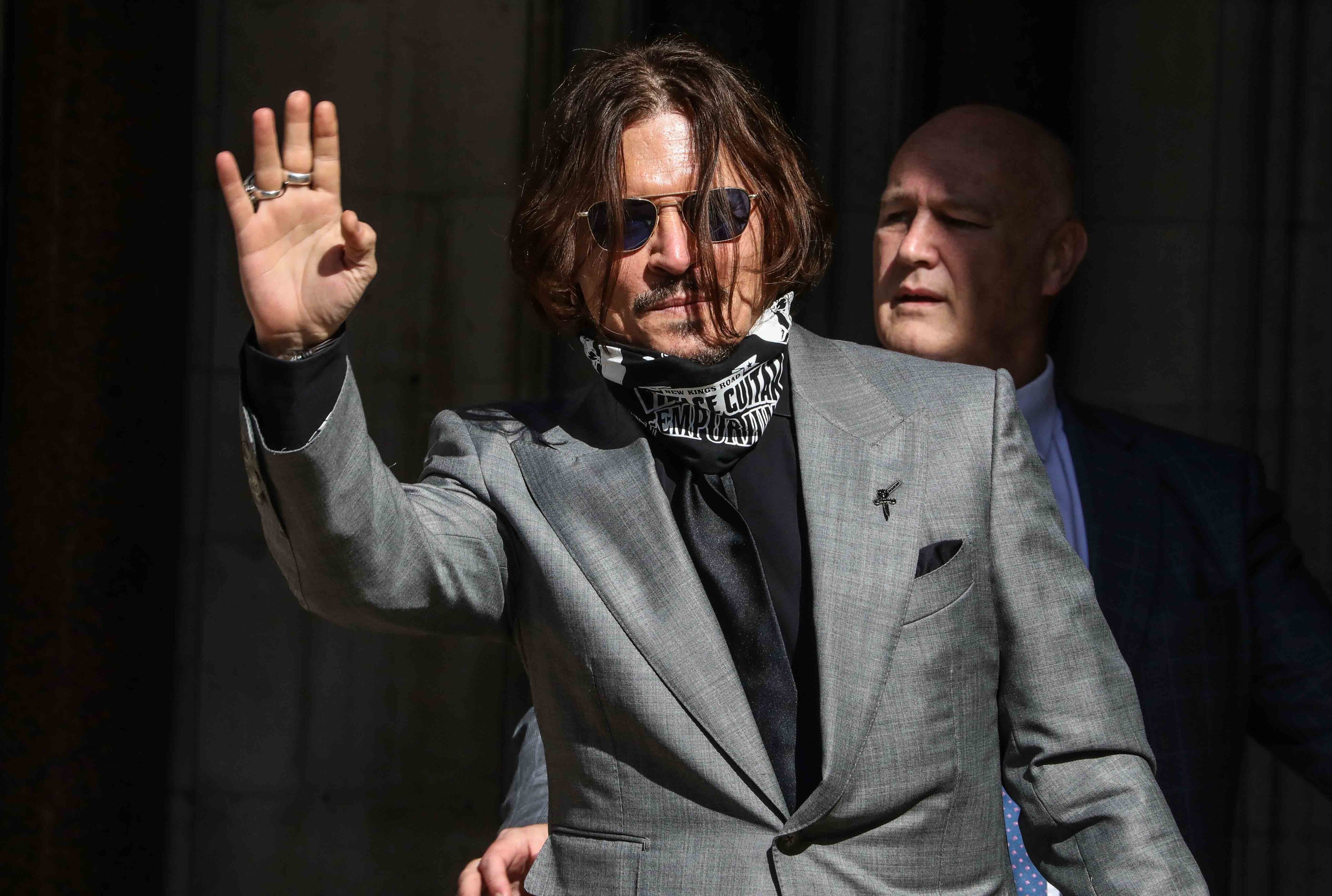 Hollywood-Star <strong>Johnny Depp</strong>kassierte vor Gericht eine Niederlage, kann sich aber dennoch über ein zauberhaftes Gehalt freuen.