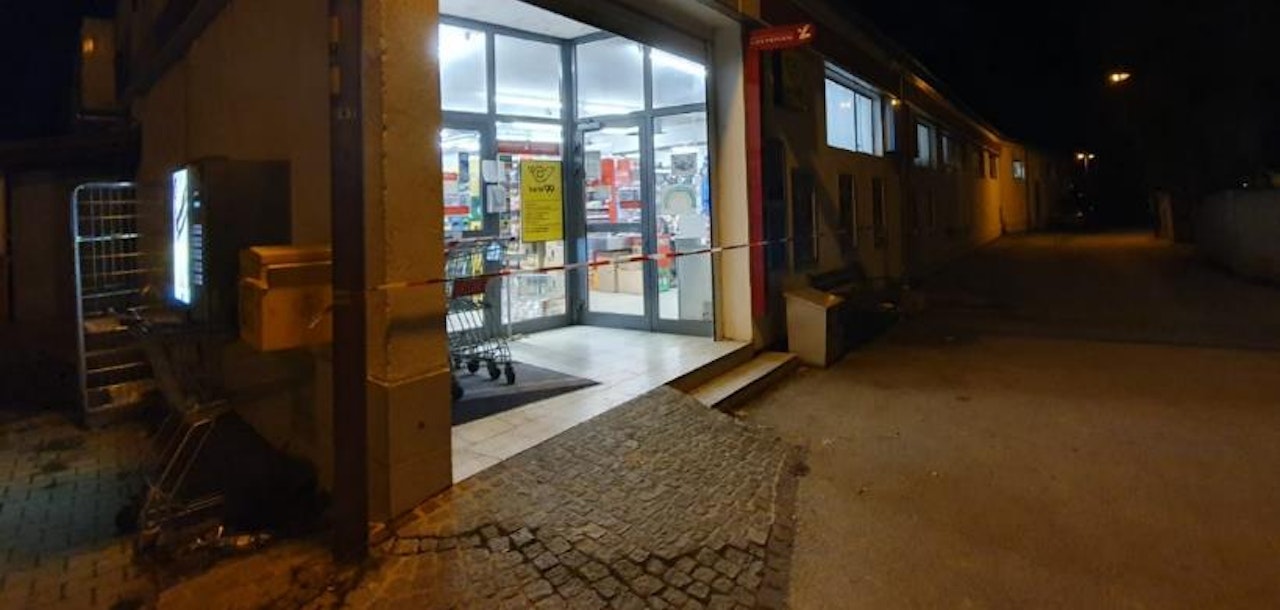 Heute.at - Überfall auf Supermarkt! Polizei fasst zwei Verdächtige