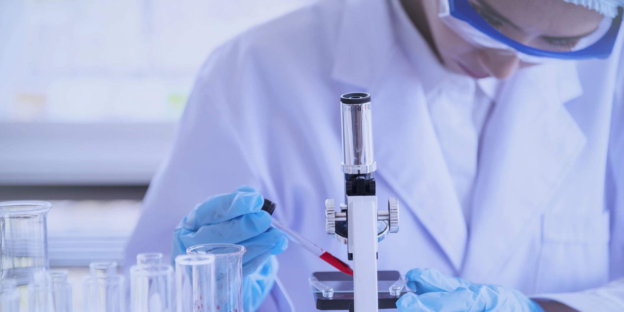 Kaltes ionisiertes Plasma soll effektiv gegen Coronaviren sein. 