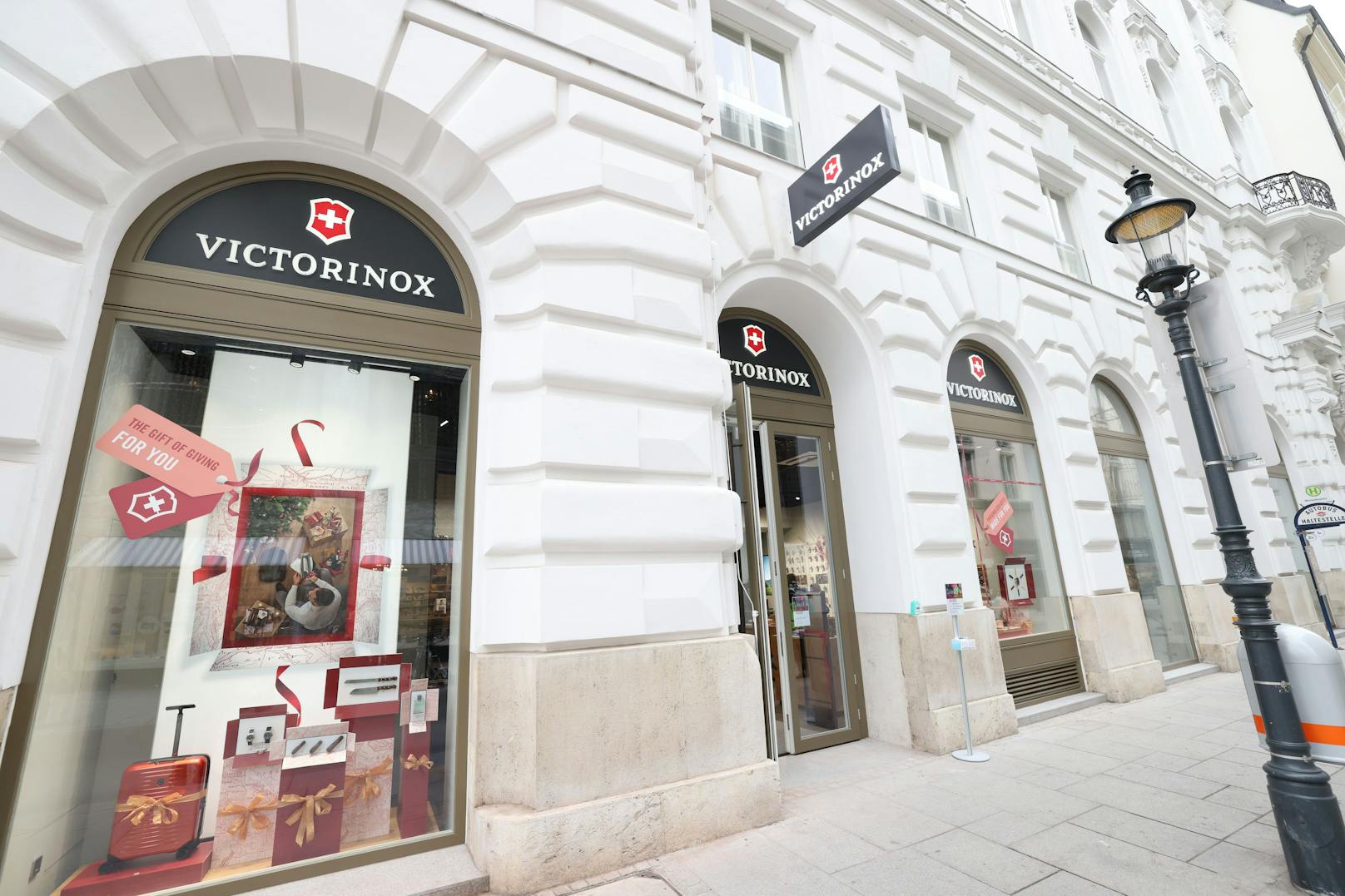 In der Wiener Herrengasse eröffnete nun Österreichs erster Victorinox-Shop.