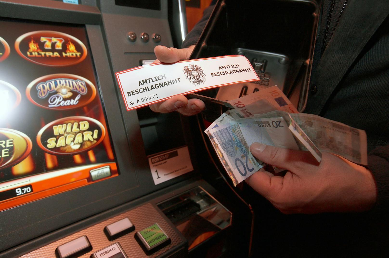 Die Finanzpolizei beschlagnahmte in Wien-Brigittenau vier illegale Glücksspielautomaten.