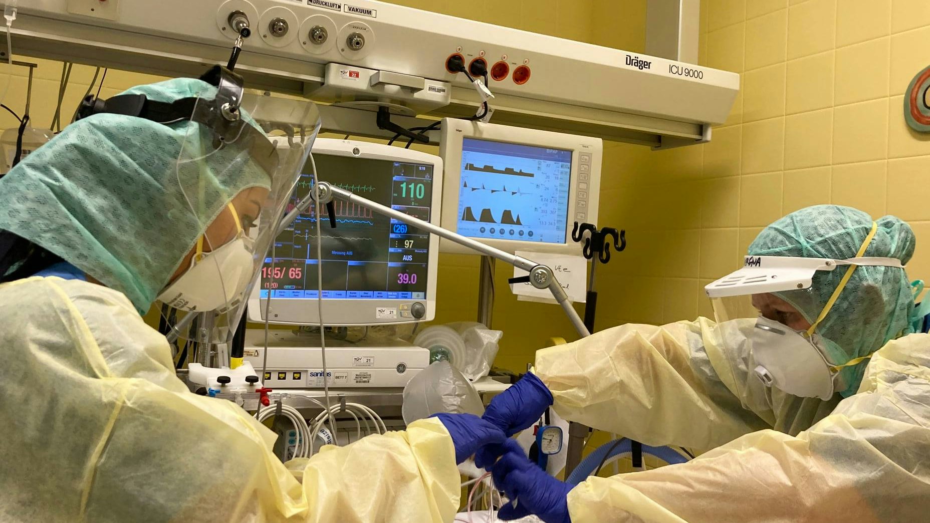 Das Spital in Freistadt warnt eindringlich auf Facebook. Ärzte und Krankenschwestern kämpfen dort tagtäglich gegen die Folgen des Virus.