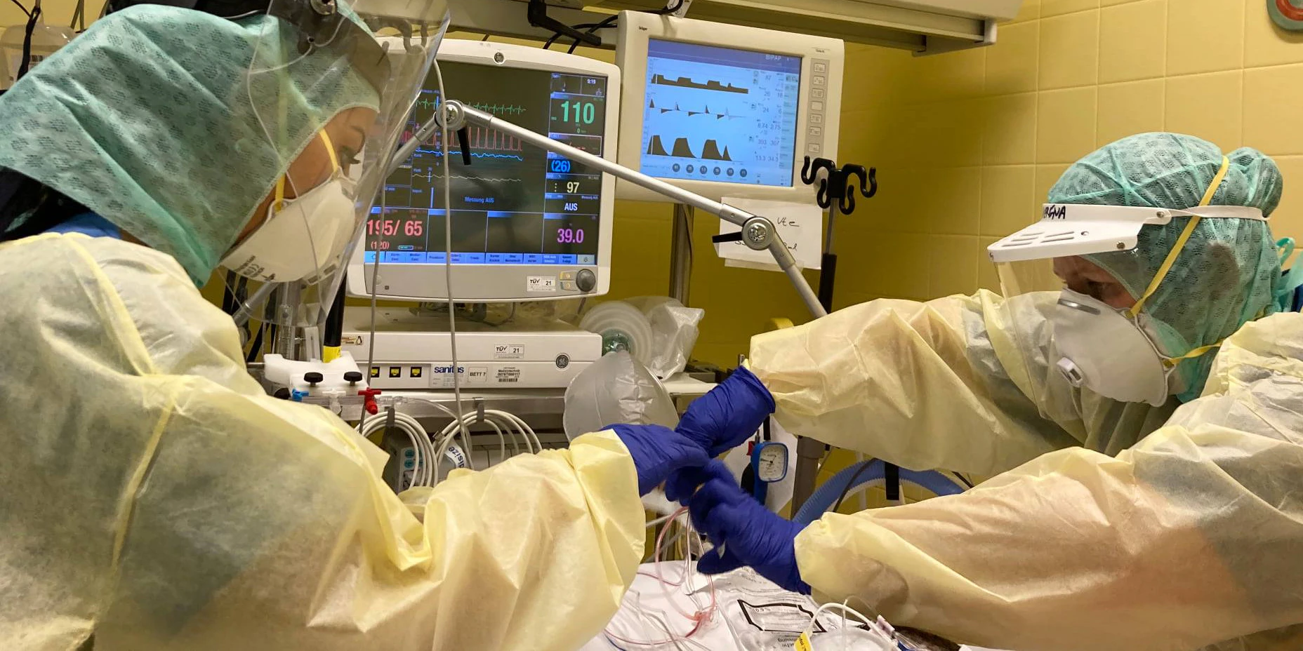 Das Spital in Freistadt warnt eindringlich auf Facebook. Ärzte und Krankenschwestern kämpfen dort tagtäglich gegen die Folgen des Virus.