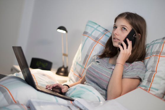 Wegen Corona müssen viele Menschen ihren Beruf mittels Home-Office von zu Hause ausüben