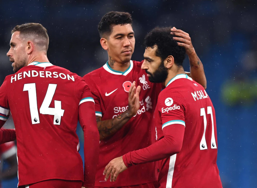 Mo Salah (r.) wurde positiv getestet.