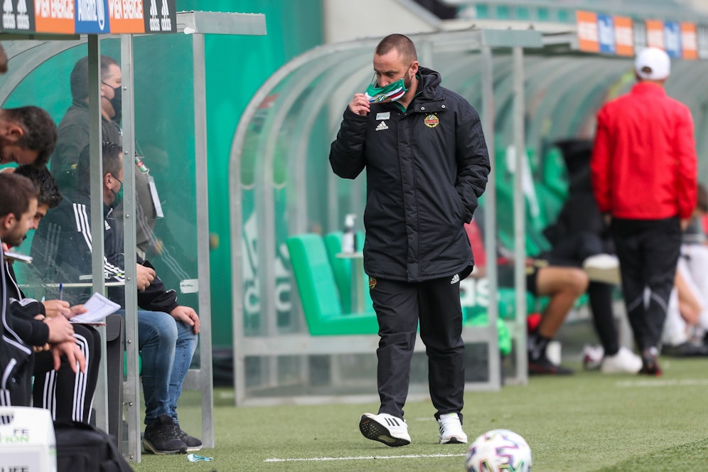 Steffen Hofmann coacht Rapid II zum Testspiel-Sieg. 