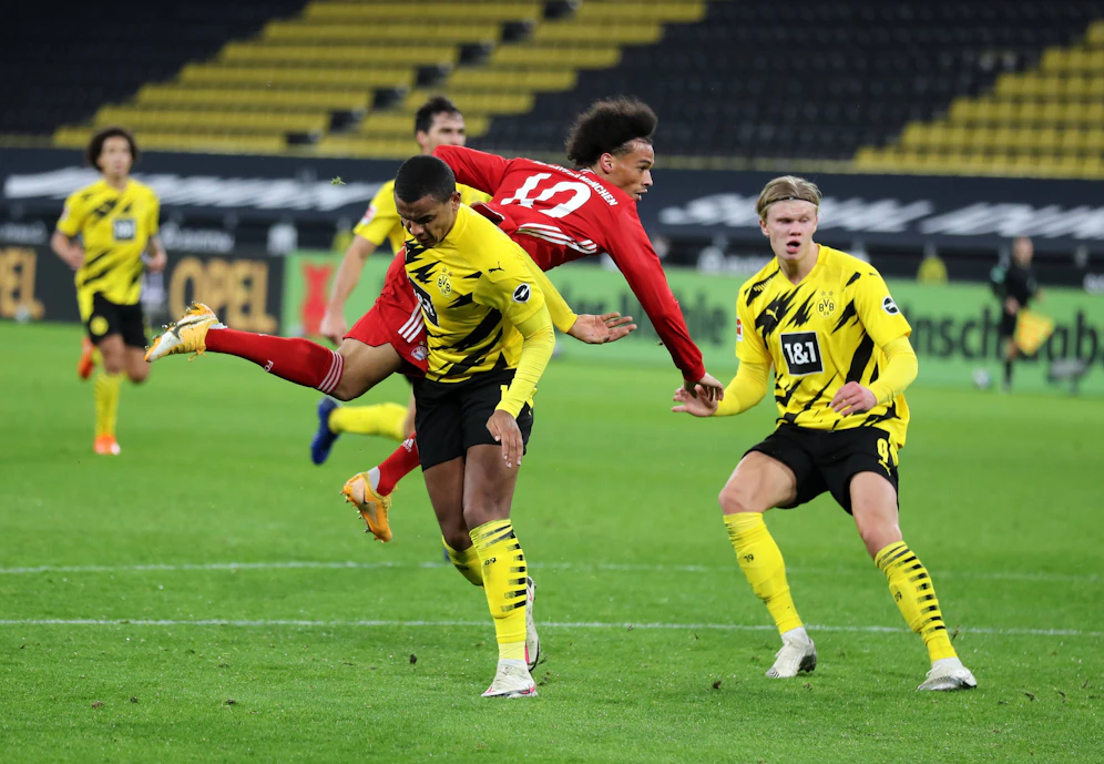 Manuel Akanji verlor vor dem 1:3 gegen den FC Bayern den Zweikampf gegen Torschützen Leroy Sane.