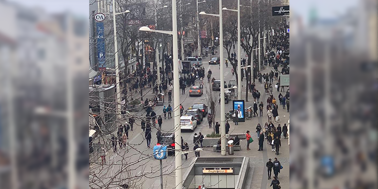 So gut besucht ist die Mariahilferstraße sonst nur zu Weihnachten