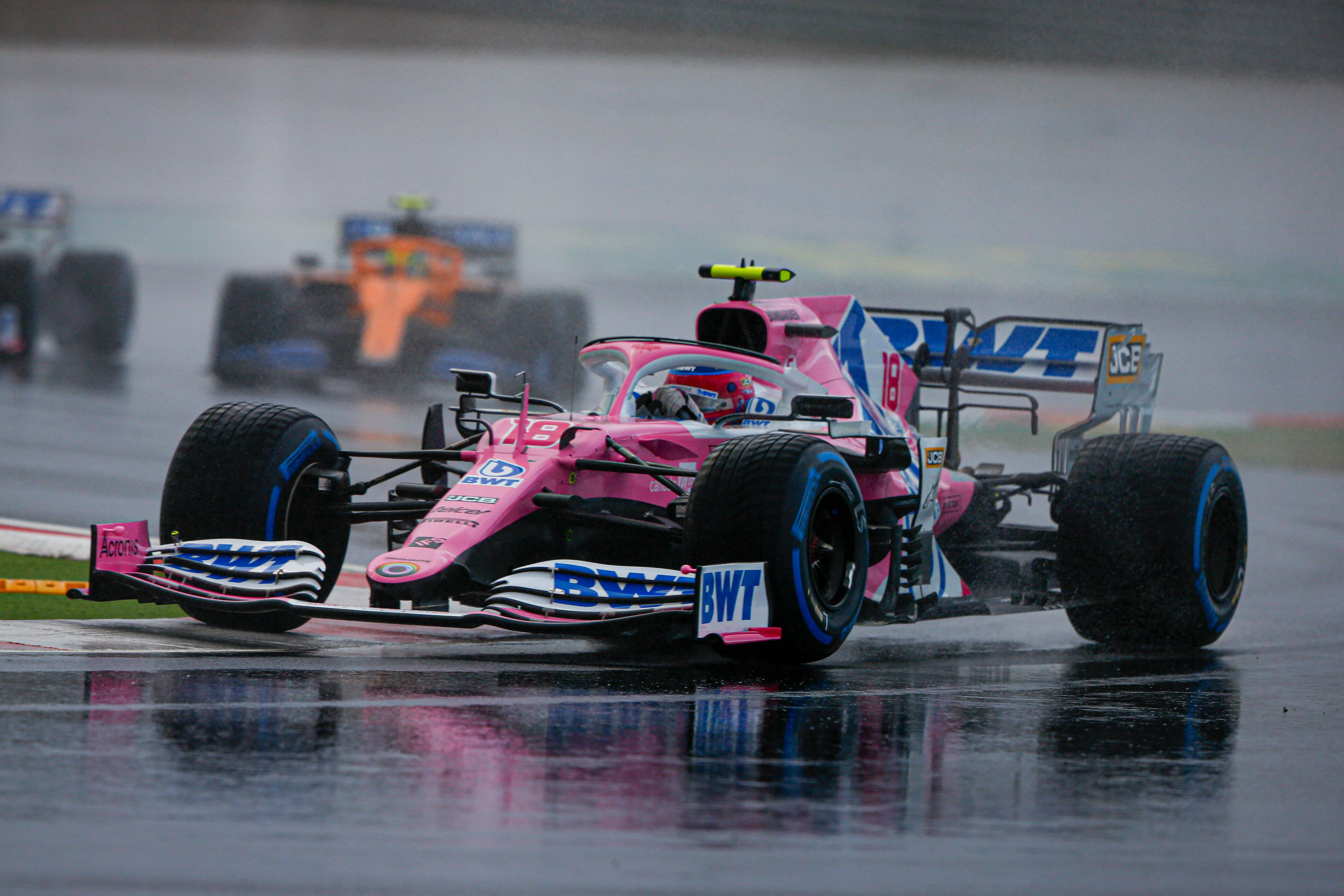 Lance Stroll rast zur Pole. 