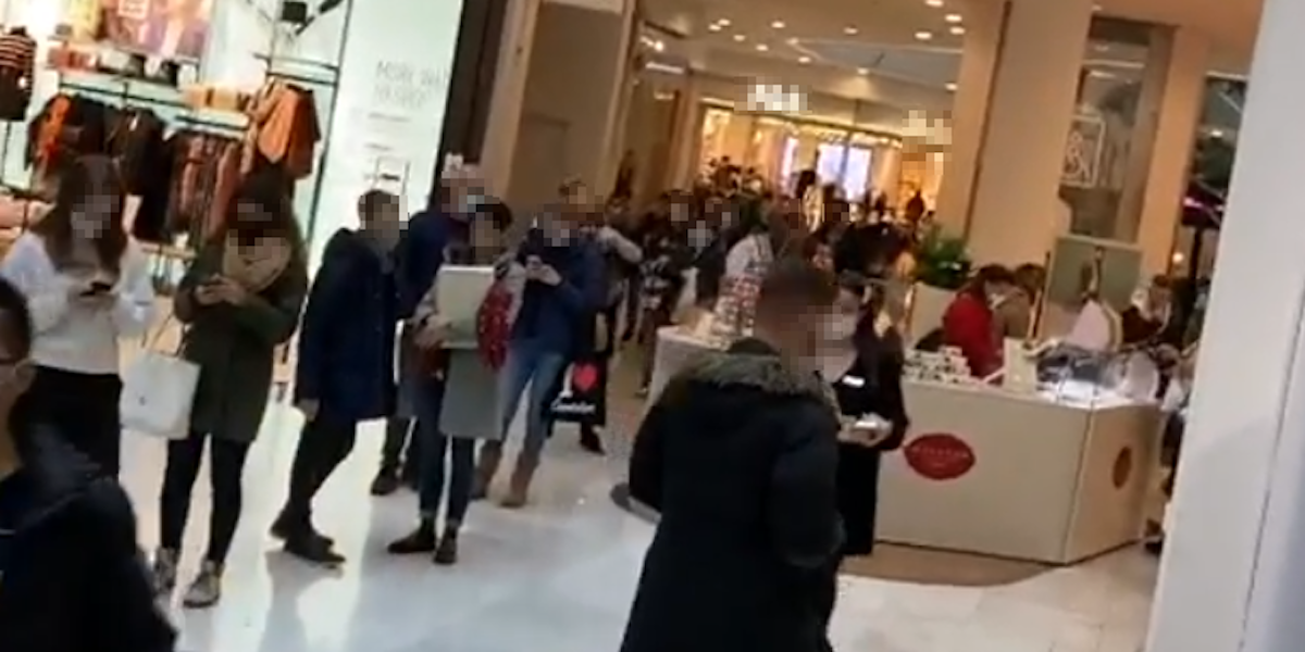 Shopping-Wahn in der SCS