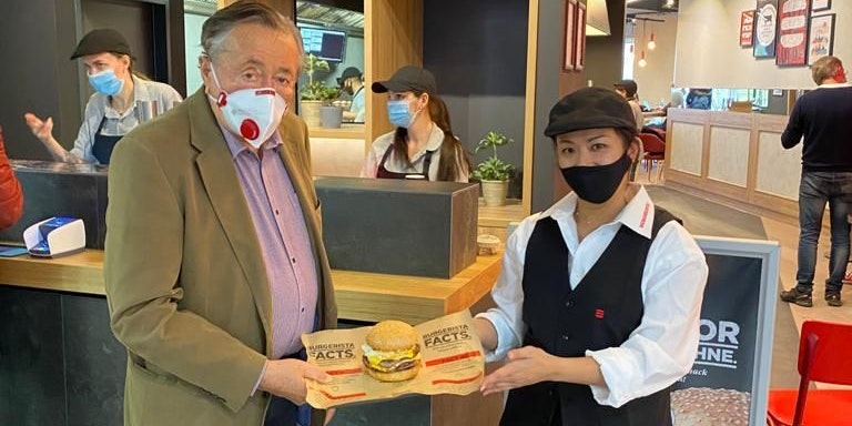 Richard Lugner bei der "Burgerista"-Eröffnung in der Lugner City