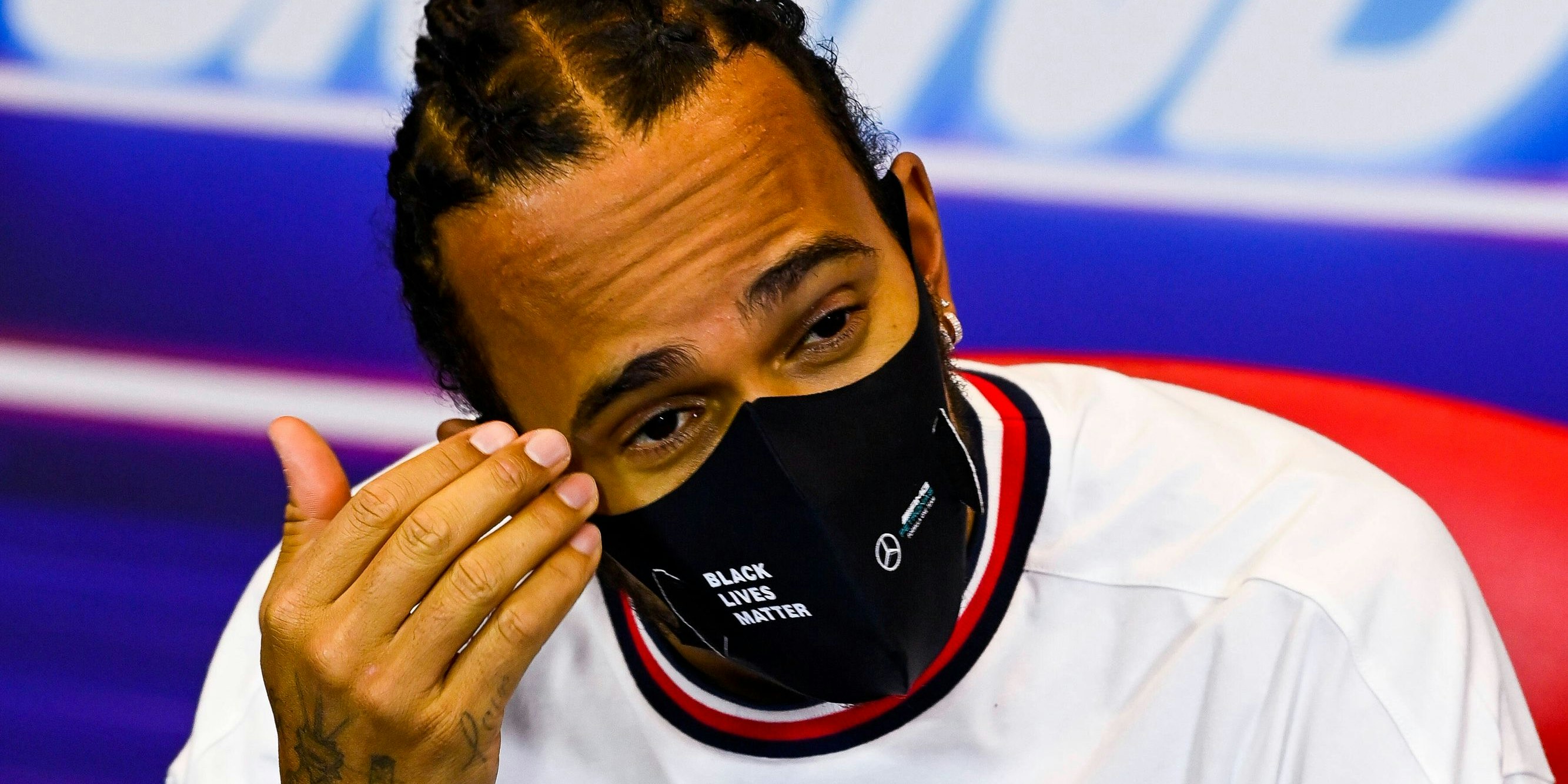 Lewis Hamilton kann seine Erfolge kaum fassen.