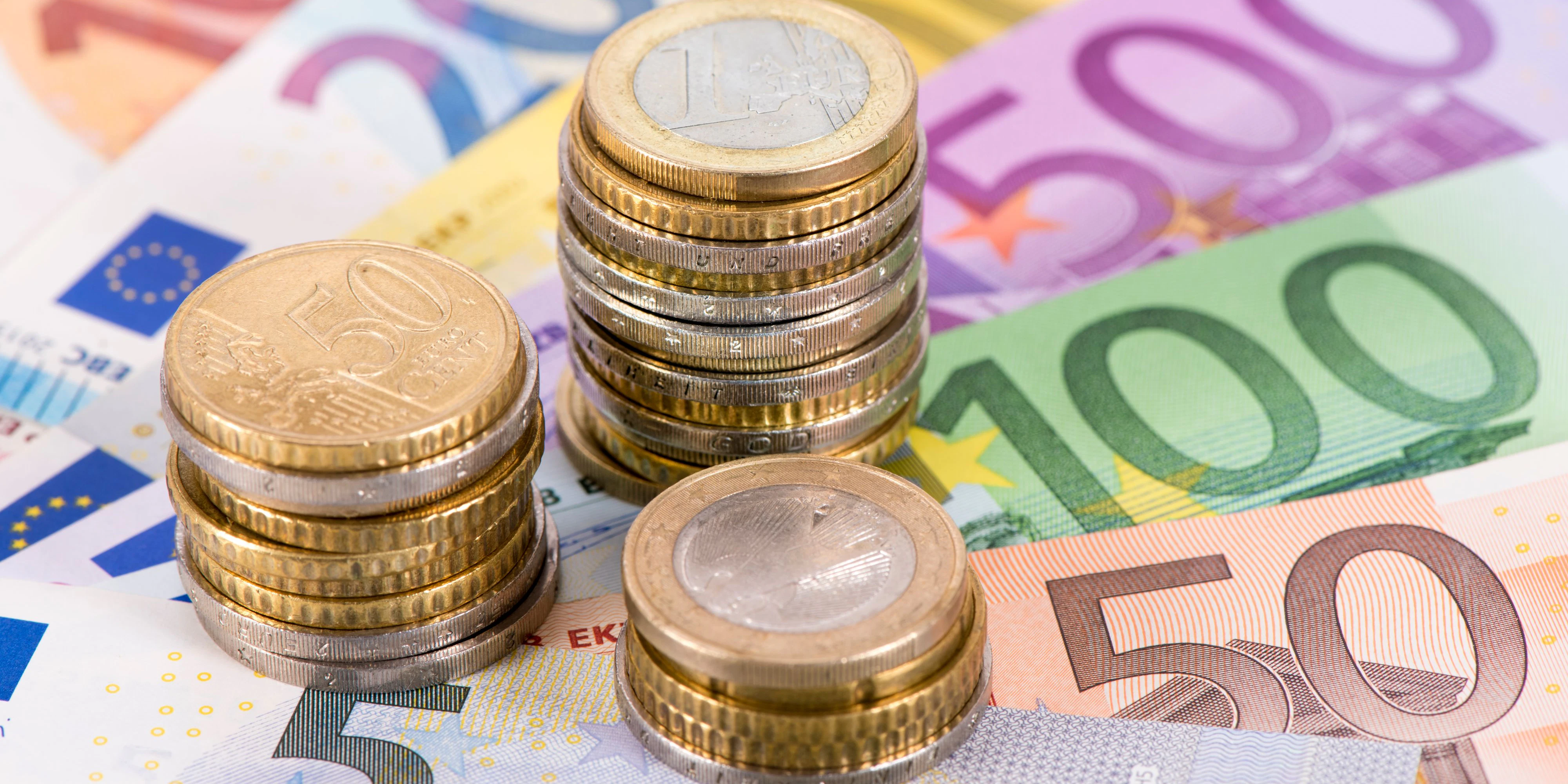 Mit einfachen Tricks lässt sich auch im Alltag viel Geld sparen.