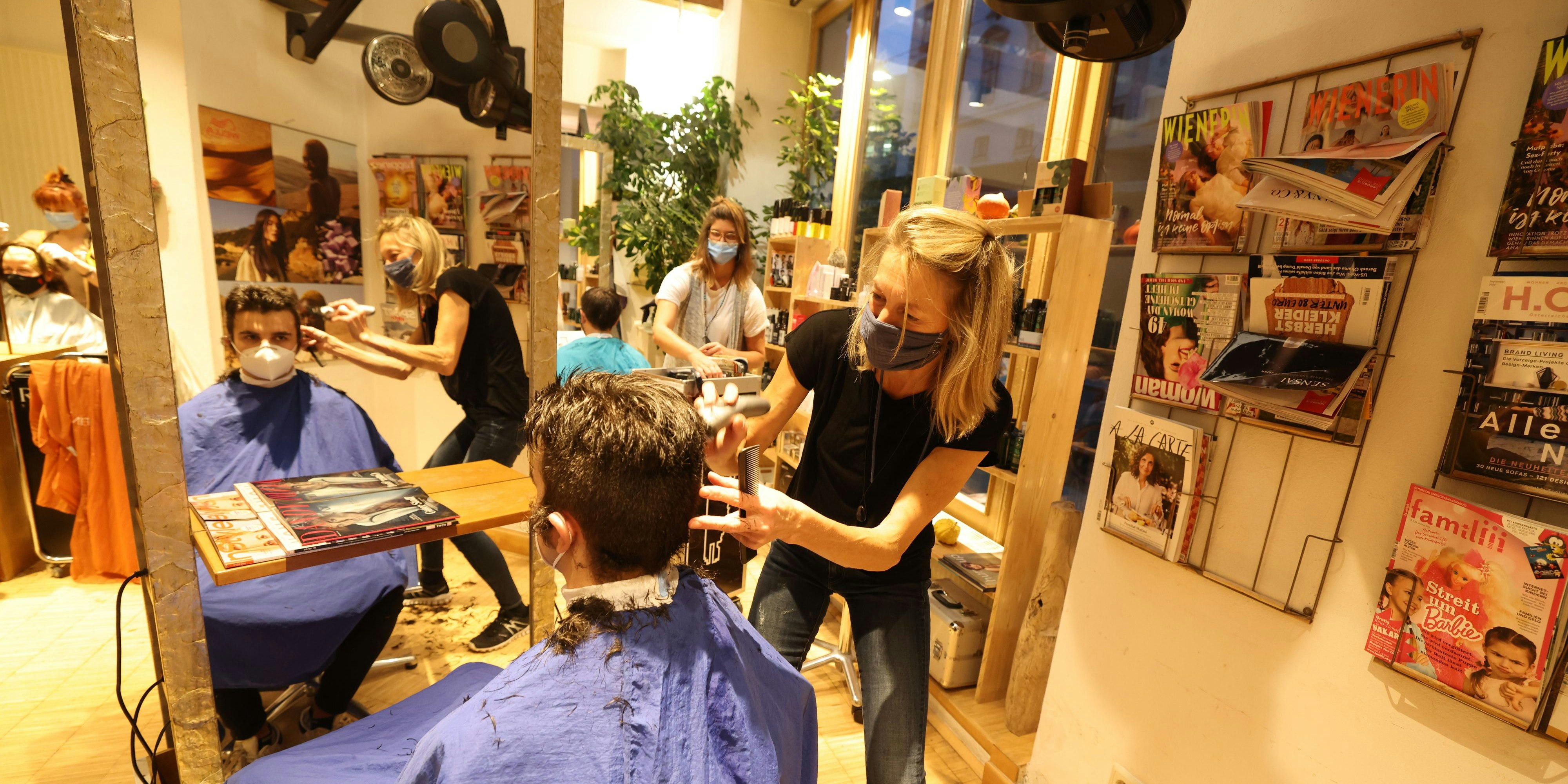 Noch einmal vor dem Lockdown die Haare schneiden.