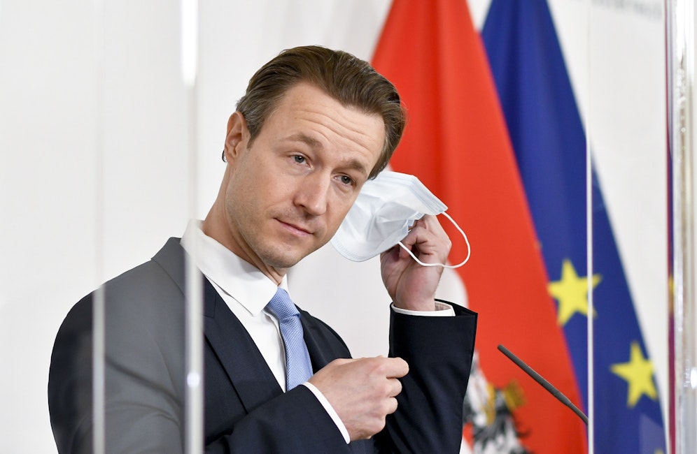 Finanzminister Gernot Blümel (ÖVP) im Rahmen einer Pressekonferenz.