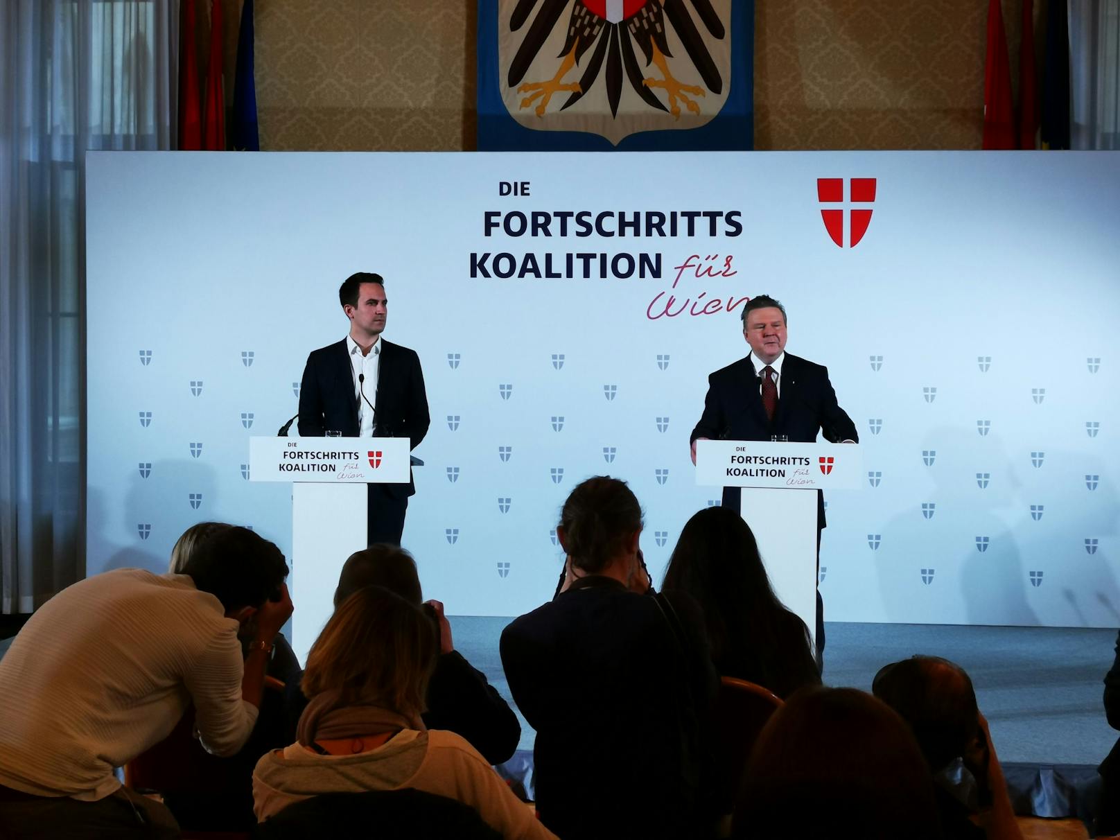 Christoph Wiederkehr (NEOS) und Michael Ludwig (SPÖ)