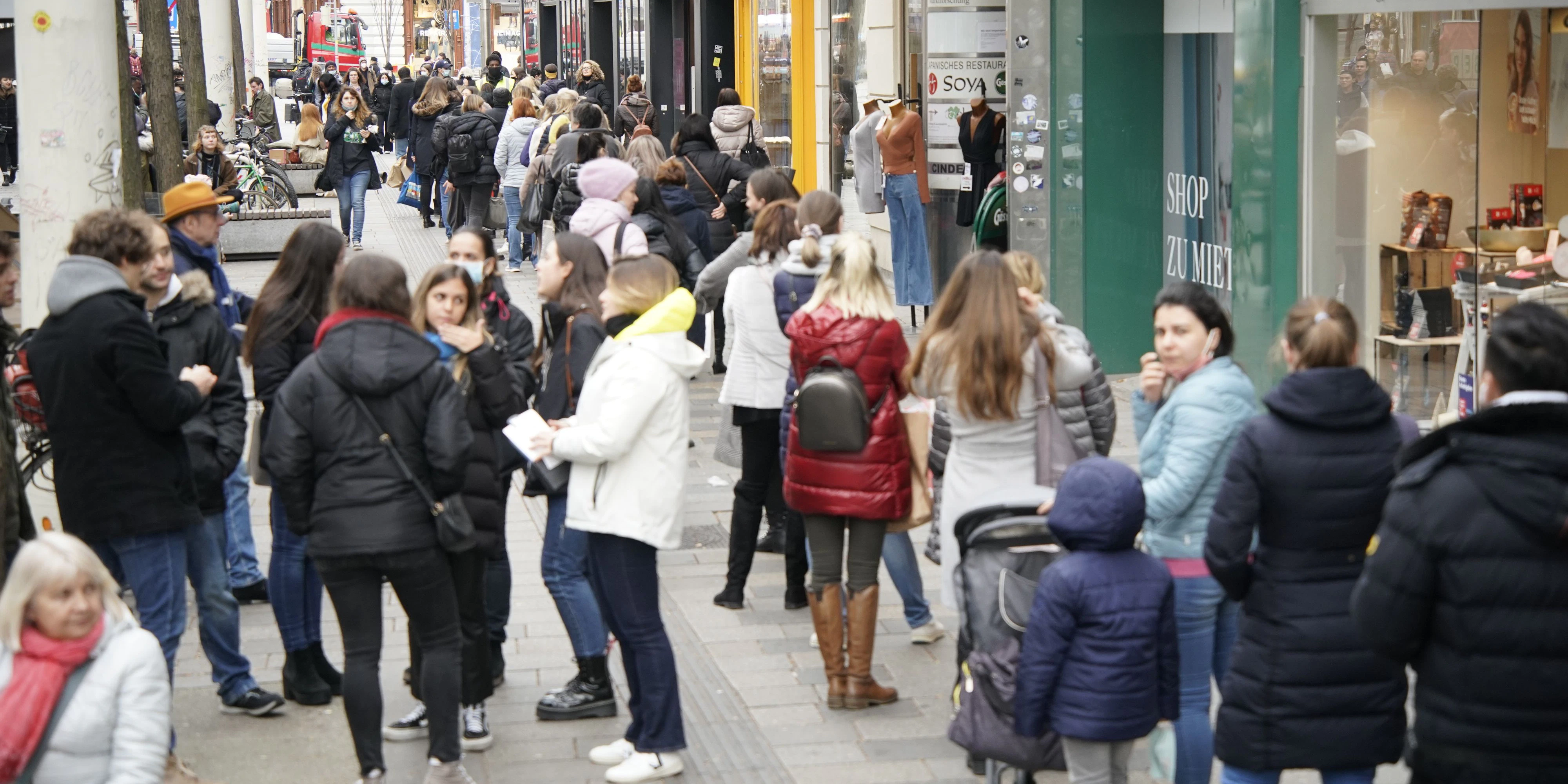 Auf der Mariahilfer Straße herrschte großer Andrang.