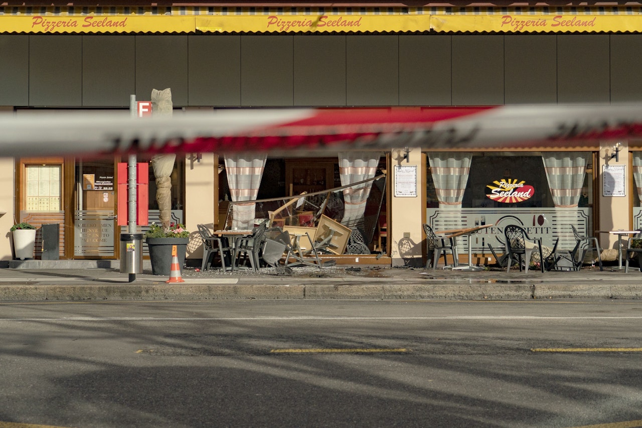 Heute.at - Fahrschülerin kracht mit BMW in Pizzeria