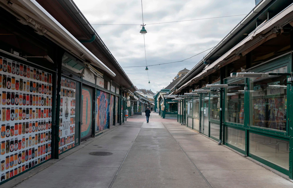 Fast menschenleer am Naschmarkt in Wien