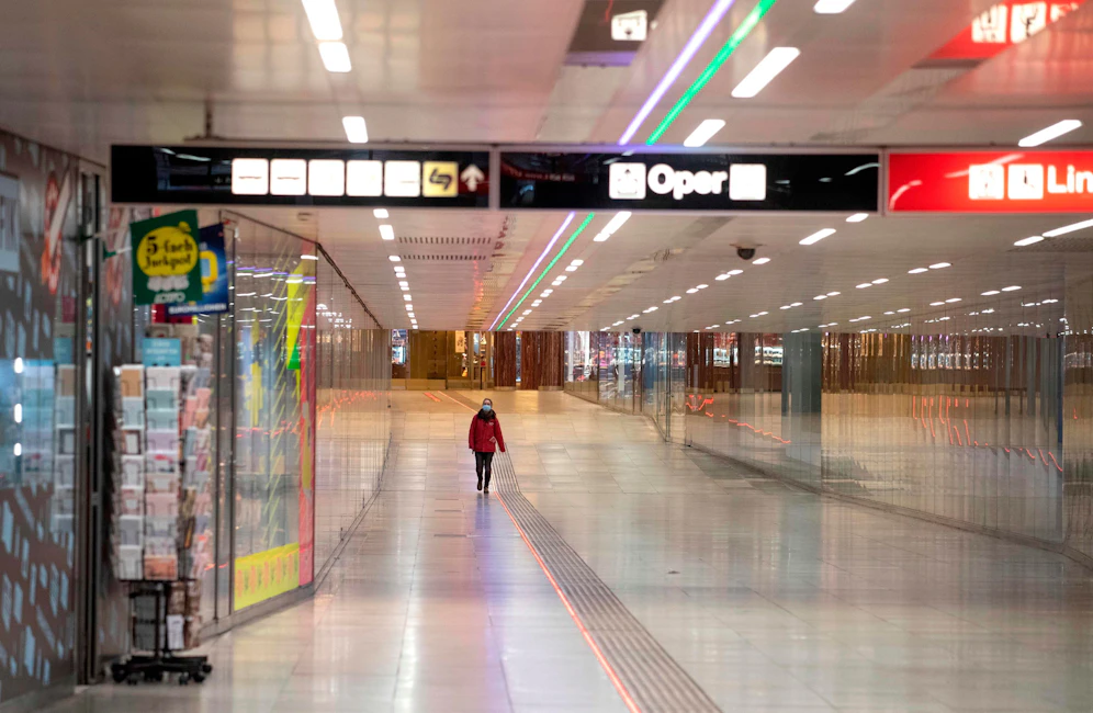 Die U-Bahn-Station am Karlsplatz ist während der 