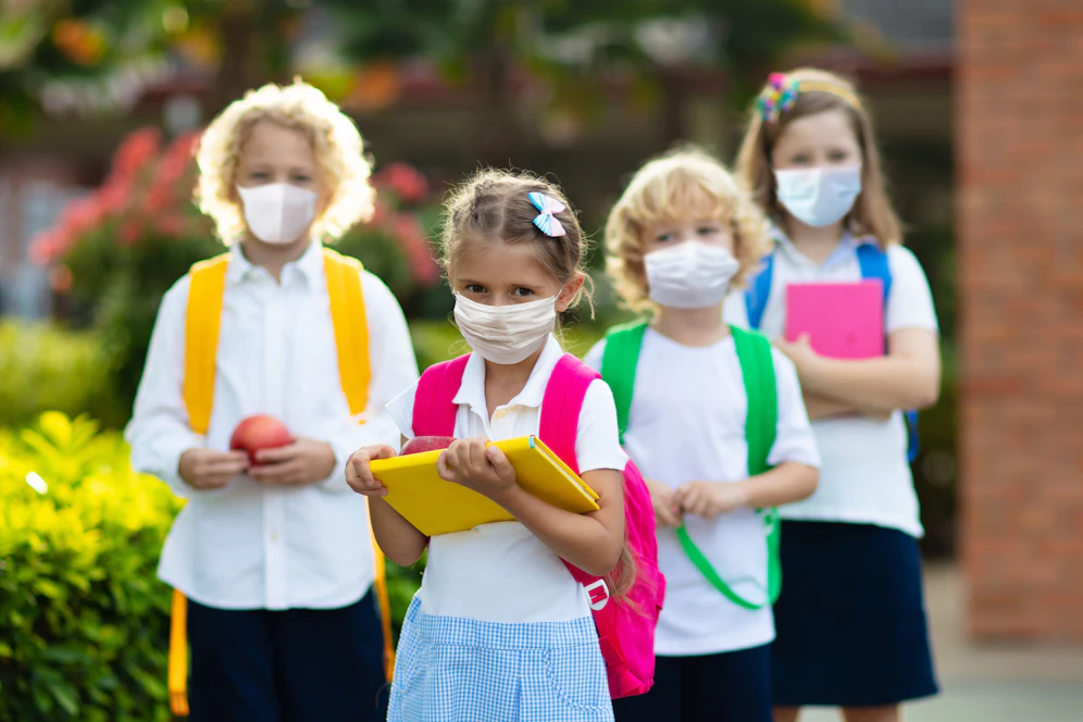 Zahlreiche Schulkinder besuchten auch am ersten Lockdowntag die Schulen.