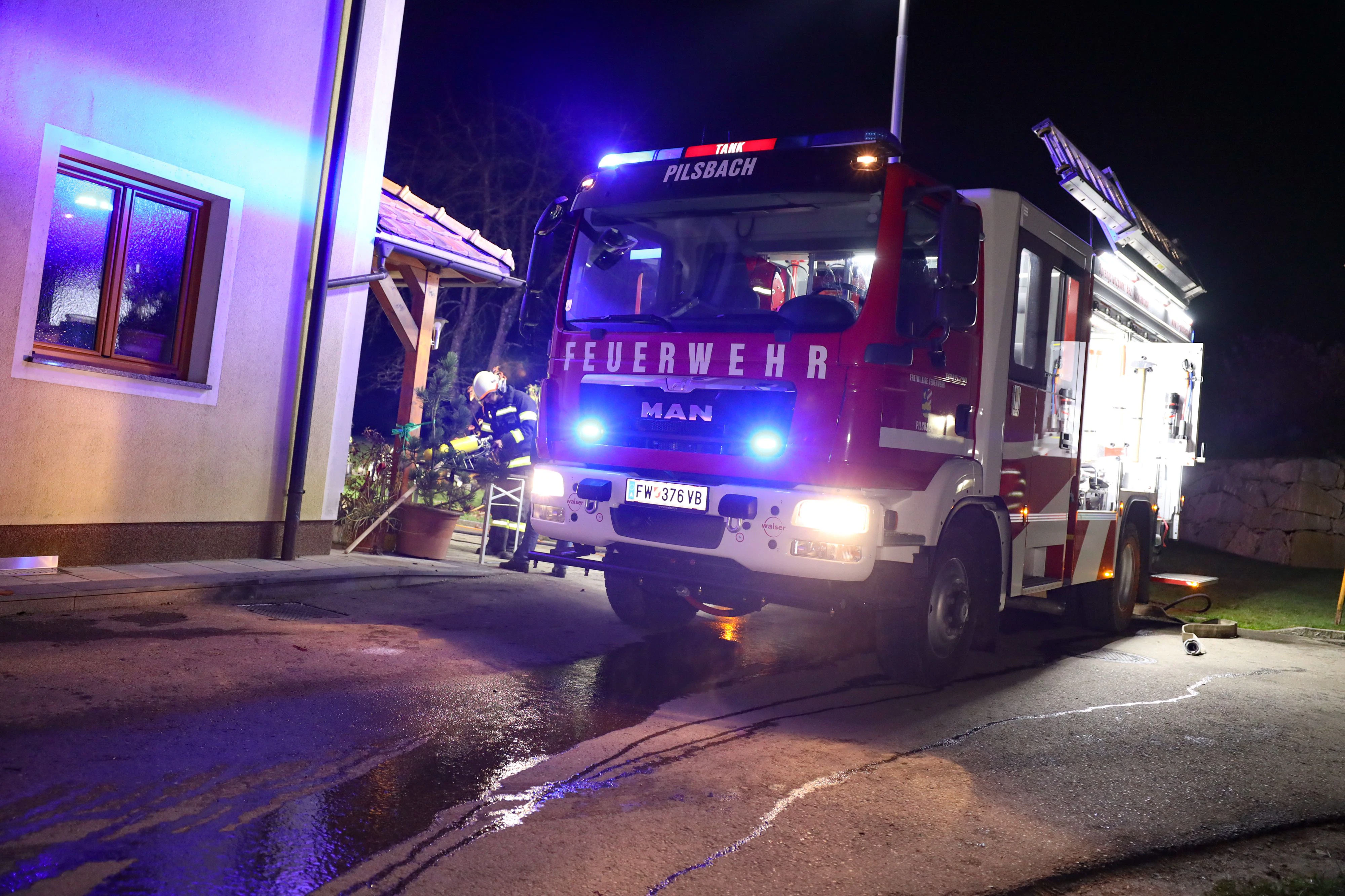 Ein 54-Jähriger konnte seine gesamte Familie rechtzeitig warnen und in Sicherheit bringen.