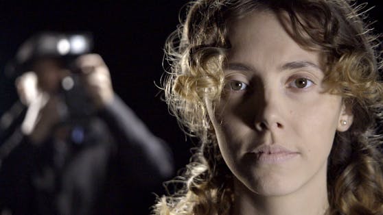 Mit einzelnen Spielfilmsequenzen begibt sich die TV-Doku "Estibaliz C. - Die Eislady" auf die Spur der Doppelmörderin.