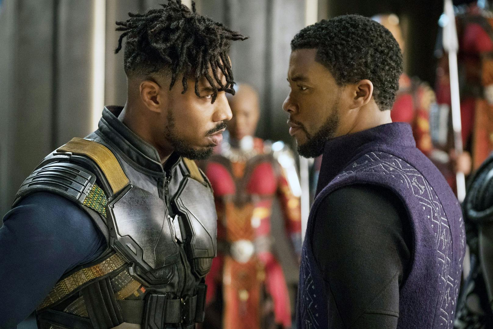 2018 war er auch in der Marvel-Verfilmung <em>Black Panther</em> zu sehen (im BIld mit <strong>Chadwick Boseman</strong>)