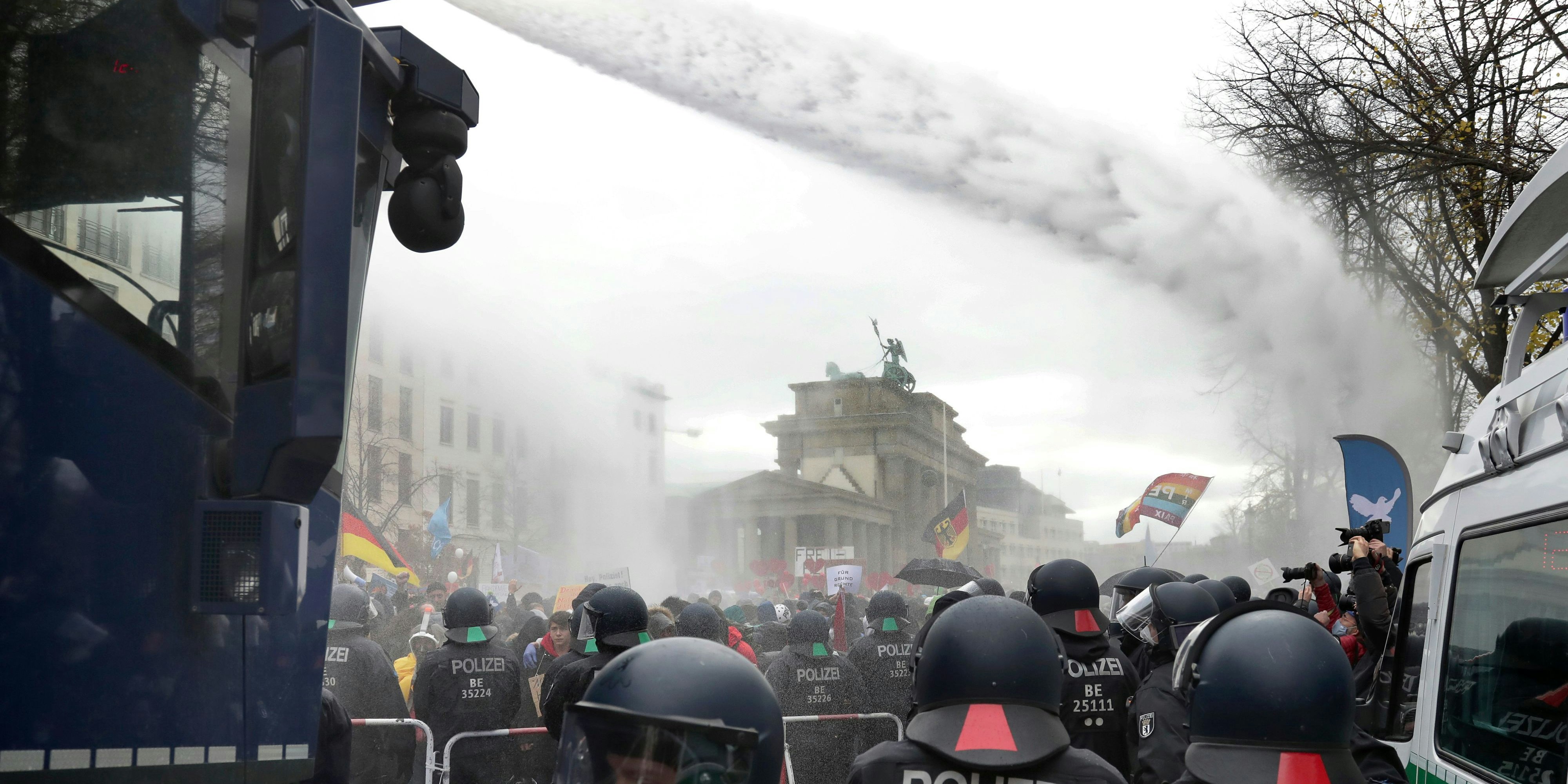 Die Polizei setzte Wasserwerfer ein