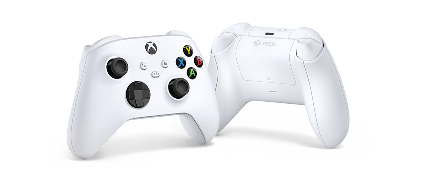 Das Gamepad entspricht weitgehend dem Xbox One-Controller. Ein Share-Button und (angenehme) Grifftexturen wurden hinzugefügt.
