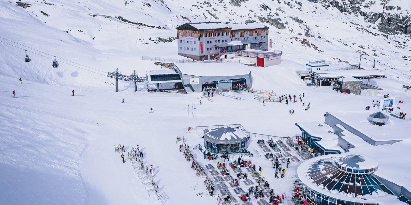  Übersicht am Skigebiet Kitzsteinhorn, aufgenommen am 21. Oktober 2020