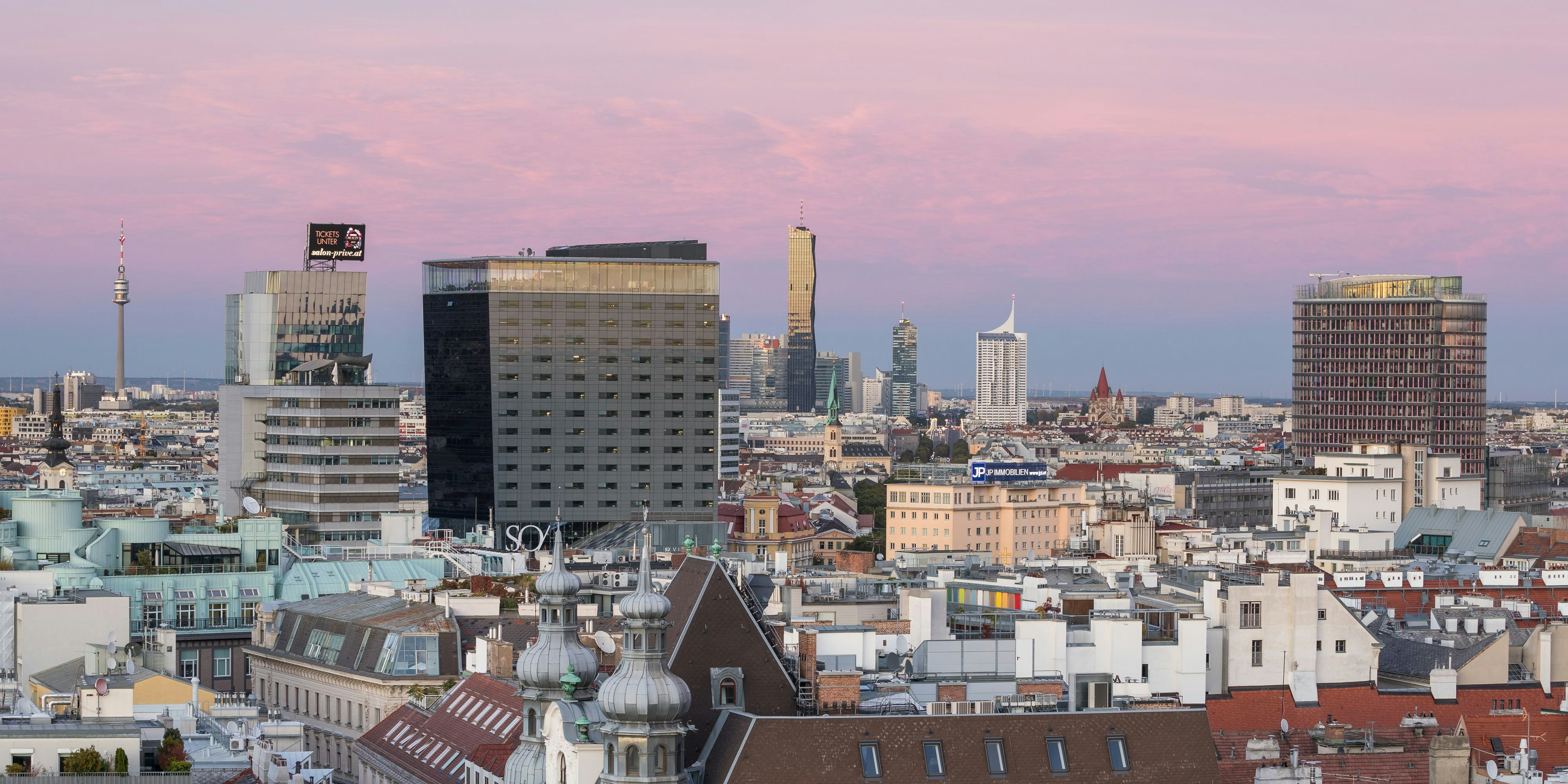 Die Wiener Skyline mit einigen Geschäftstürmen