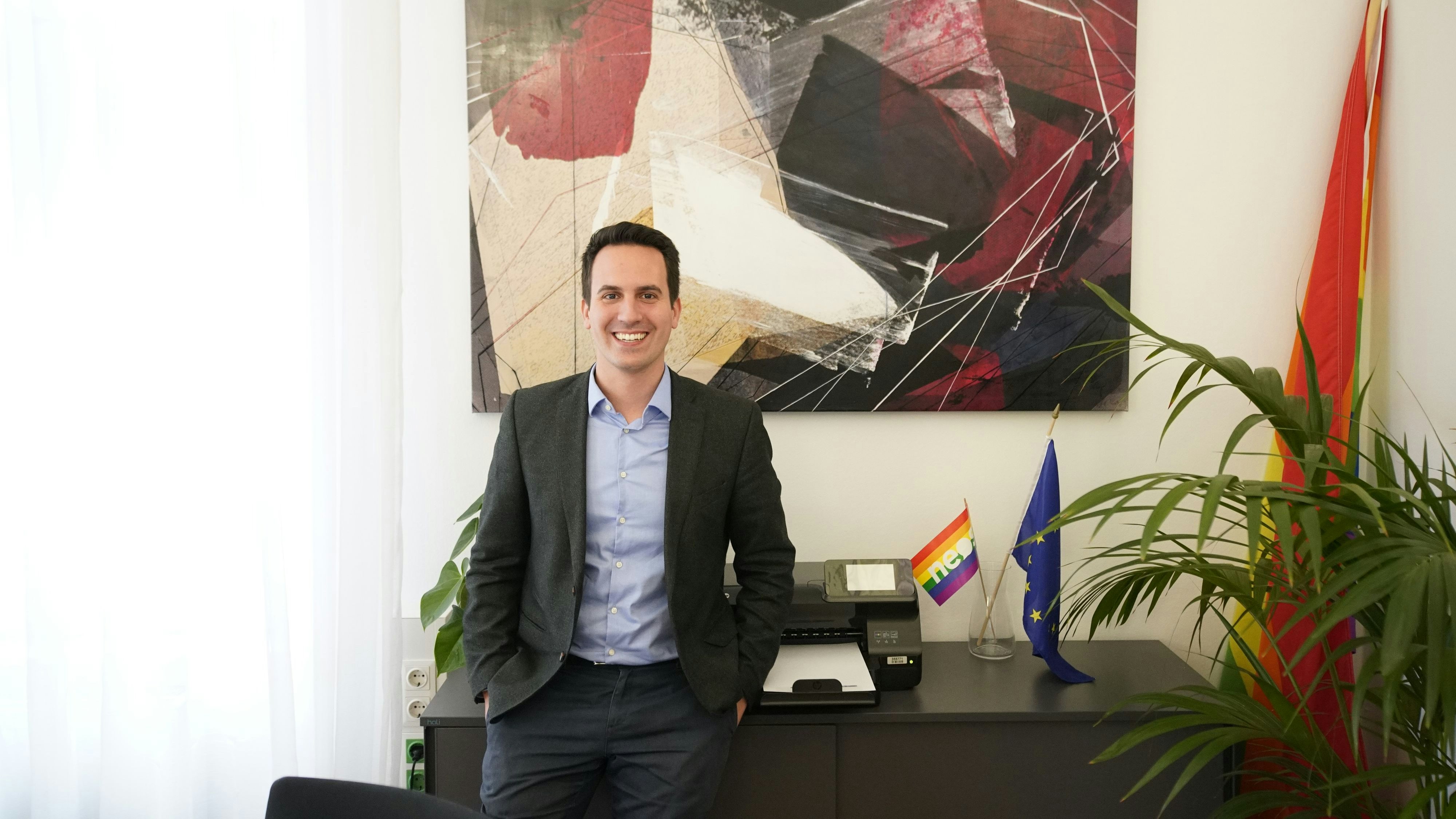 "Heute" plauderte mit dem designierten Wiener Vize-Bürgermeister und Wiener Neos-Chef Christoph Wiederkehr (30) in seinem Büro in der Landesgerichtsstraße. Bald werden er und der Neos-Landesklub ins Rathaus umziehen.