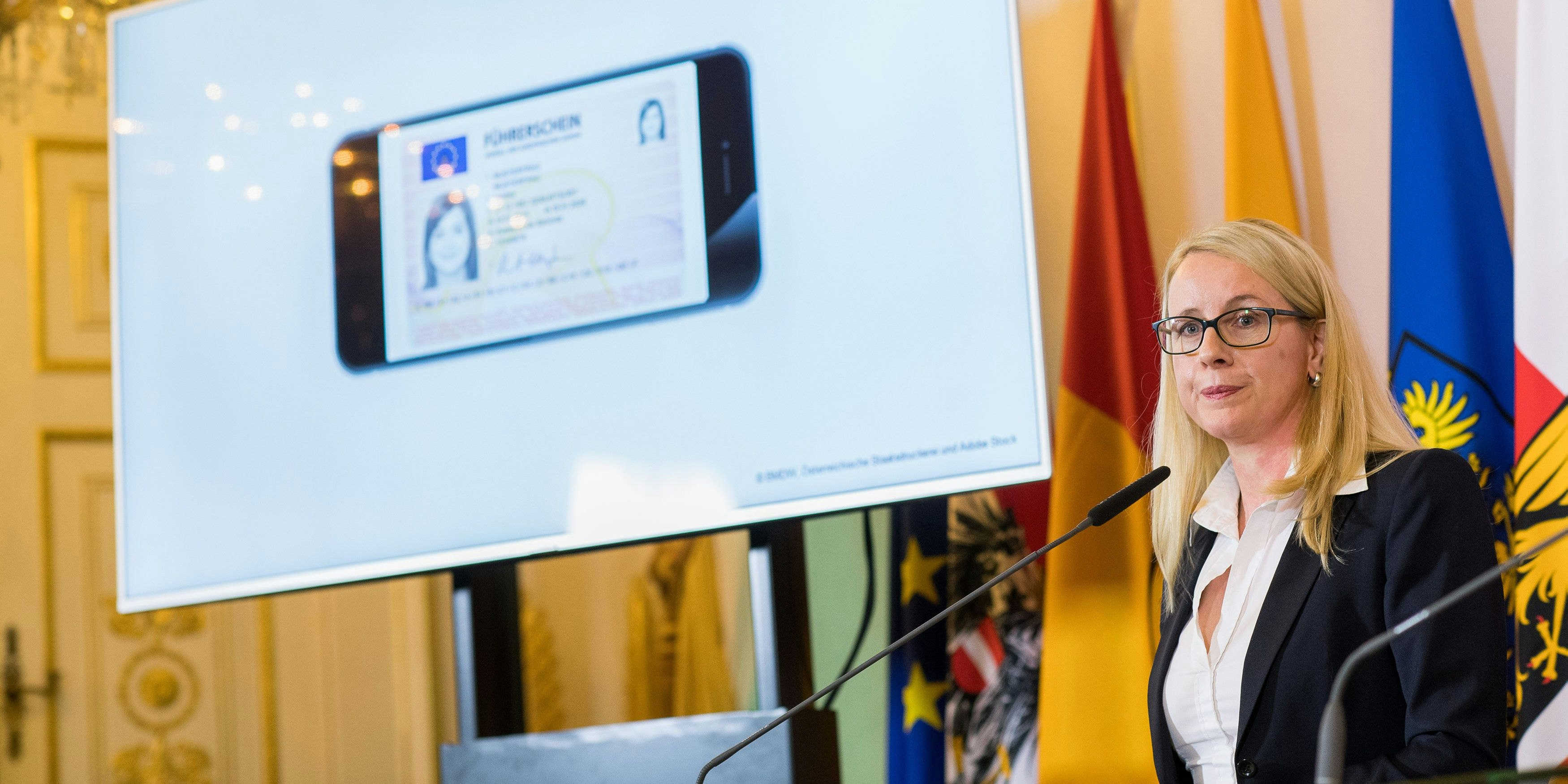 Wirtschaftsministerin Margarete Schramböck kündigte den digitalen Führerschein bereits 2018 an