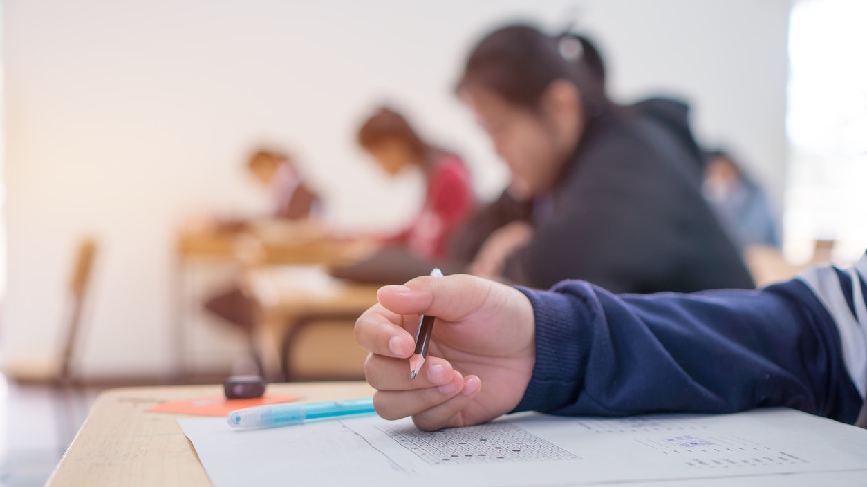 Schularbeiten wird es auch im Lockdown geben.