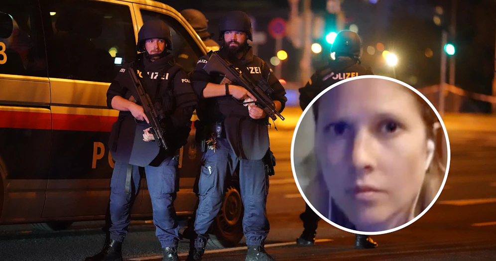 Puls-24-Chefreporterin Magdalena Punz ist in einer Hotel-Lobby.