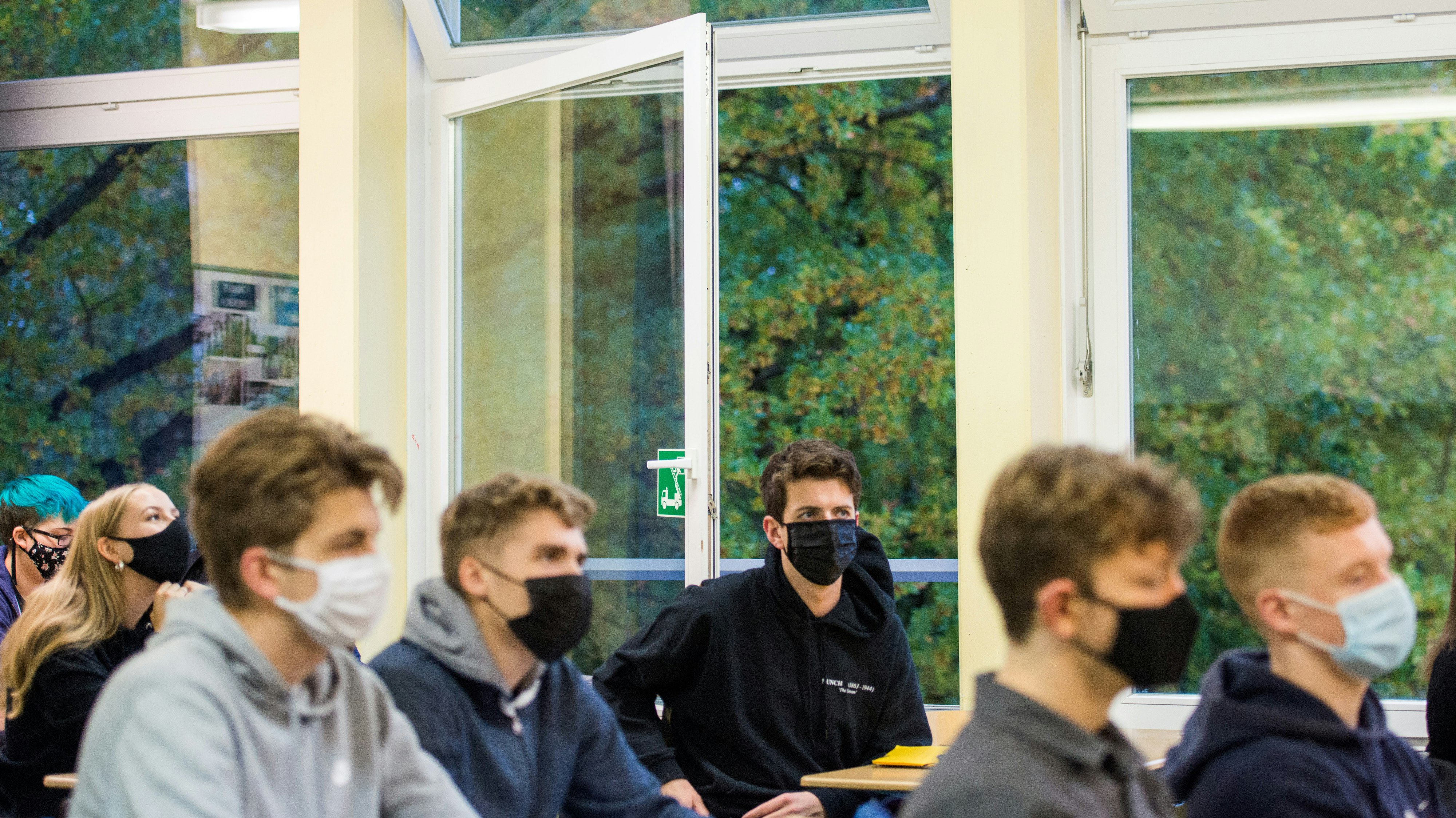Schulen können Masken im Unterricht einführen