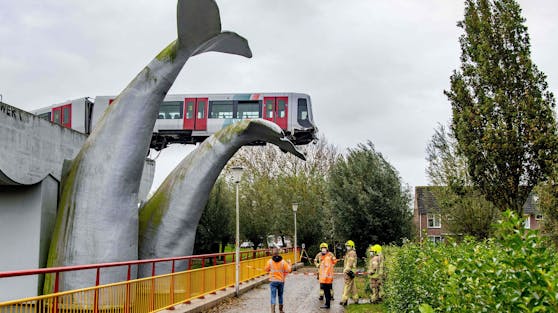 Knapp aber doch: Ein gefährlicher Stopp einer holländischen U-Bahn.