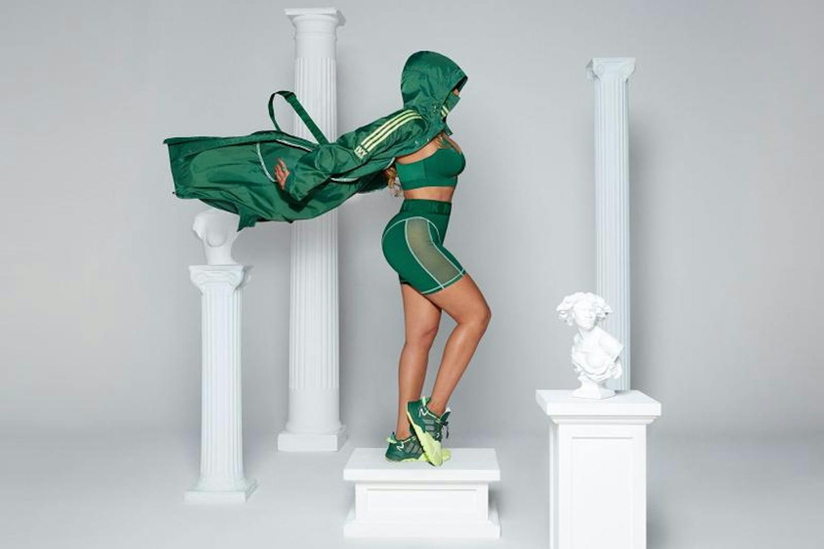 Die neue Adidas-Kollektion von Beyoncé's Modemarke Ivy Park ist draußen - und zum Teil schon ausverkauft.