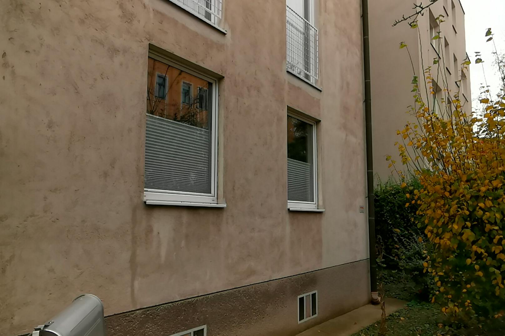 Mord-Alarm in Penzing: In diesem Wohnbau wurde die Leiche der 29-Jährigen gefunden