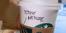 Starbucks-Kundin findet Geheim-Nachricht auf ihrem Becher