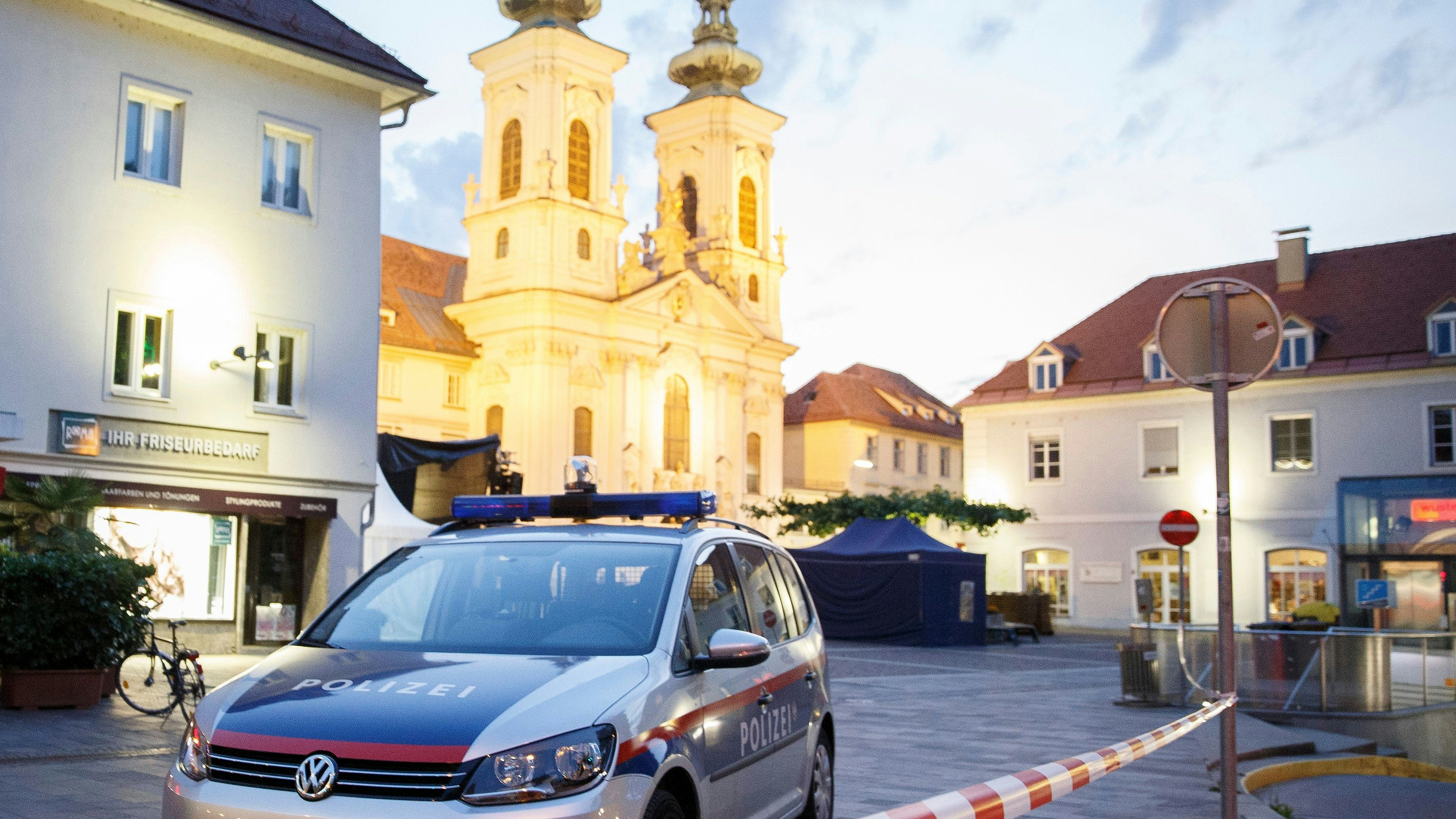 Heute.at - Akademikerball sorgt für Platzverbot in Grazer City