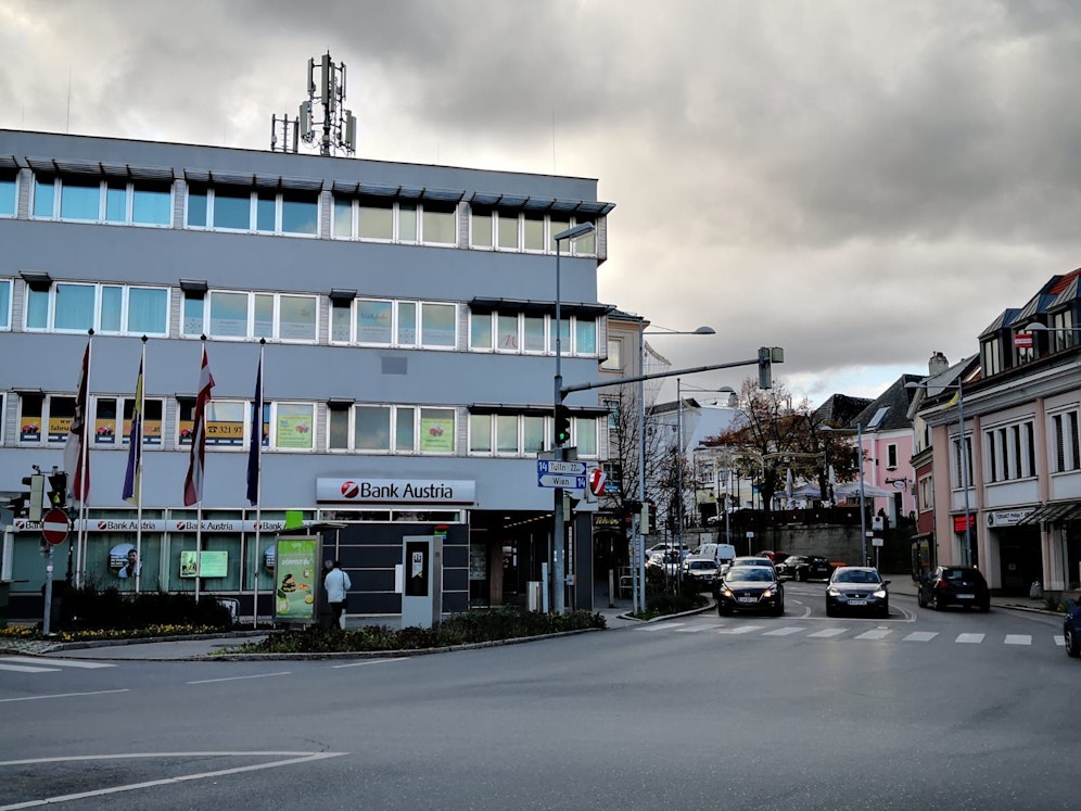 Die betroffene Bank in Klosterneuburg